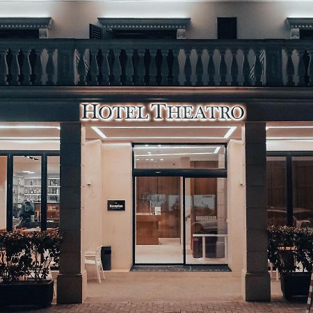 Hotel Theatro- City Center Tirana Exteriör bild
